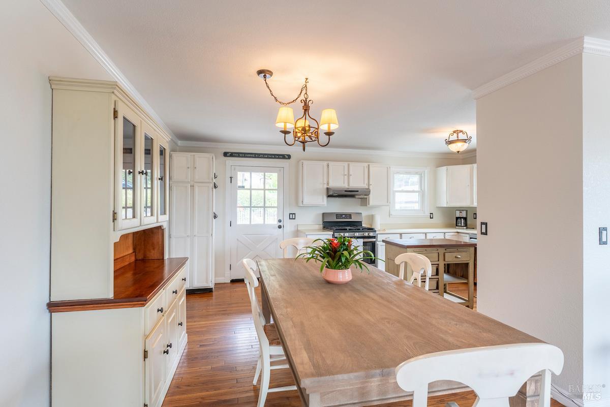 Detail Gallery Image 9 of 41 For 44700 Jackson St, Mendocino,  CA 95460 - 3 Beds | 1/1 Baths