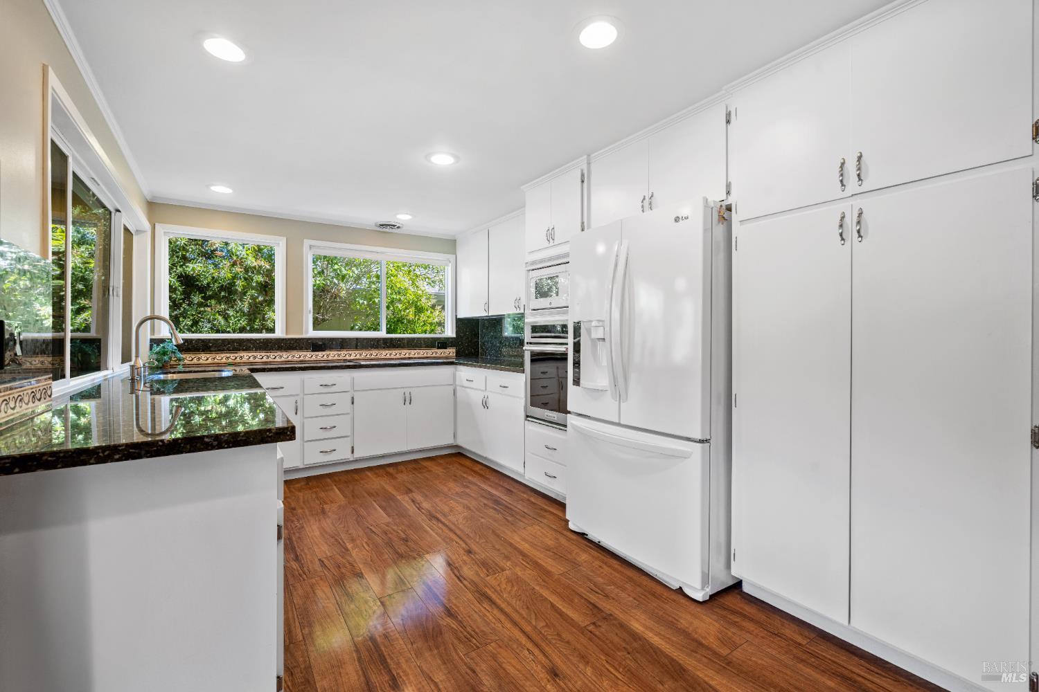 Detail Gallery Image 21 of 63 For 319 Laurel Leaf Pl, Santa Rosa,  CA 95409 - 3 Beds | 2 Baths