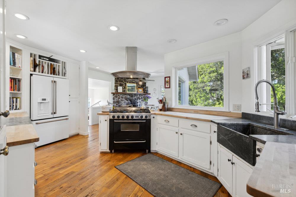 Detail Gallery Image 27 of 49 For 1180 Green Valley Rd, Napa,  CA 94558 - 3 Beds | 2 Baths