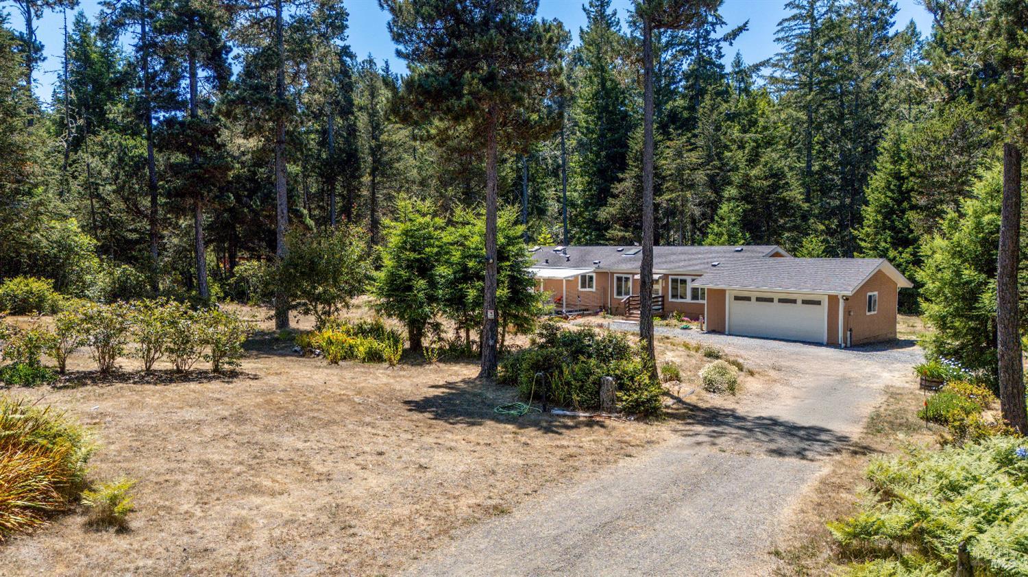 Detail Gallery Image 2 of 58 For 29331 Albion Ridge Rd, Albion,  CA 95410 - 3 Beds | 2 Baths