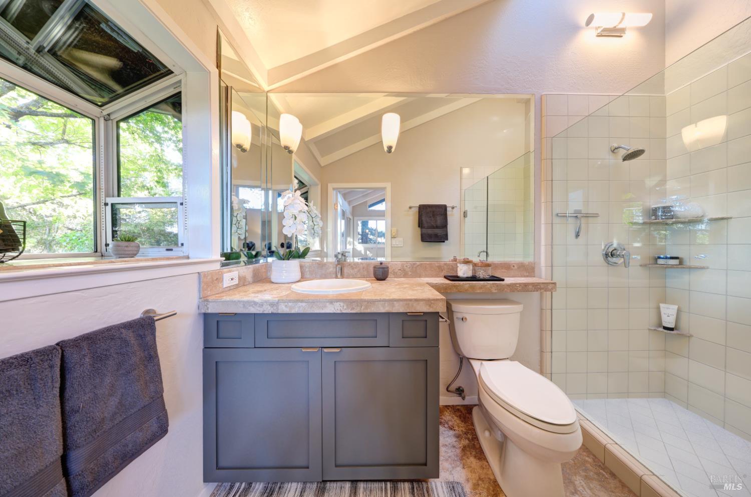 Detail Gallery Image 26 of 55 For 17 Eton Way, Mill Valley,  CA 94941 - 5 Beds | 3/1 Baths