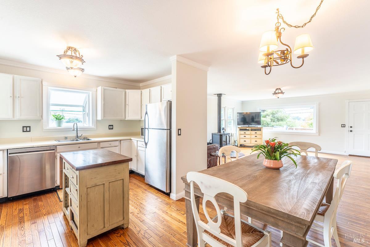 Detail Gallery Image 11 of 41 For 44700 Jackson St, Mendocino,  CA 95460 - 3 Beds | 1/1 Baths