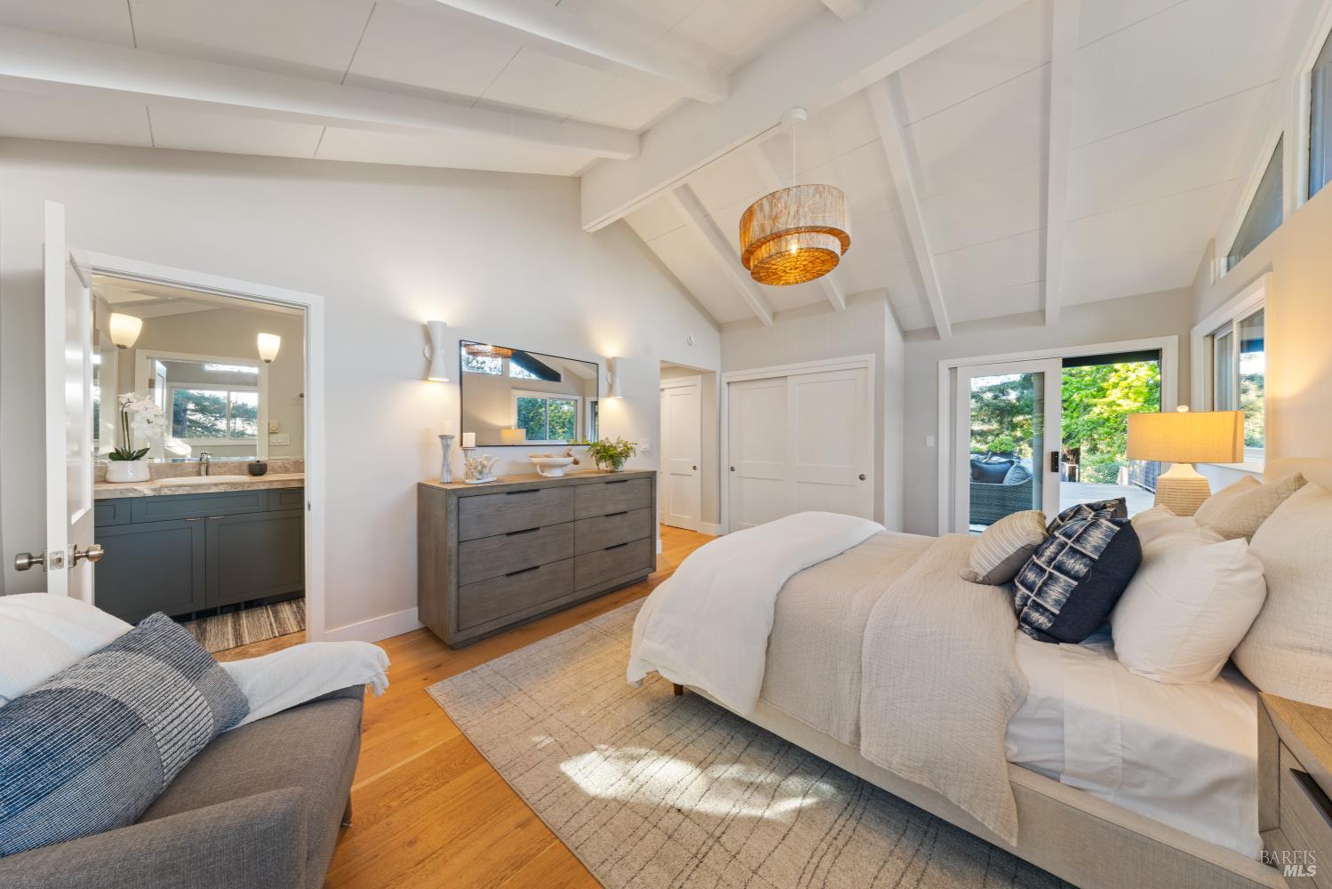 Detail Gallery Image 25 of 55 For 17 Eton Way, Mill Valley,  CA 94941 - 5 Beds | 3/1 Baths