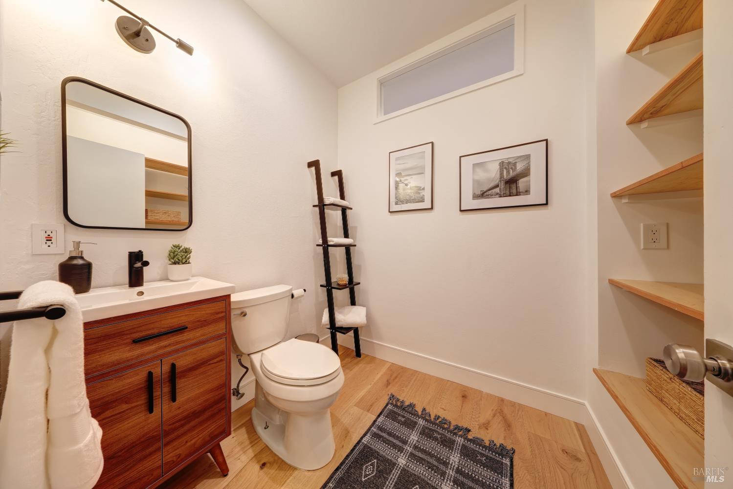 Detail Gallery Image 37 of 55 For 17 Eton Way, Mill Valley,  CA 94941 - 5 Beds | 3/1 Baths