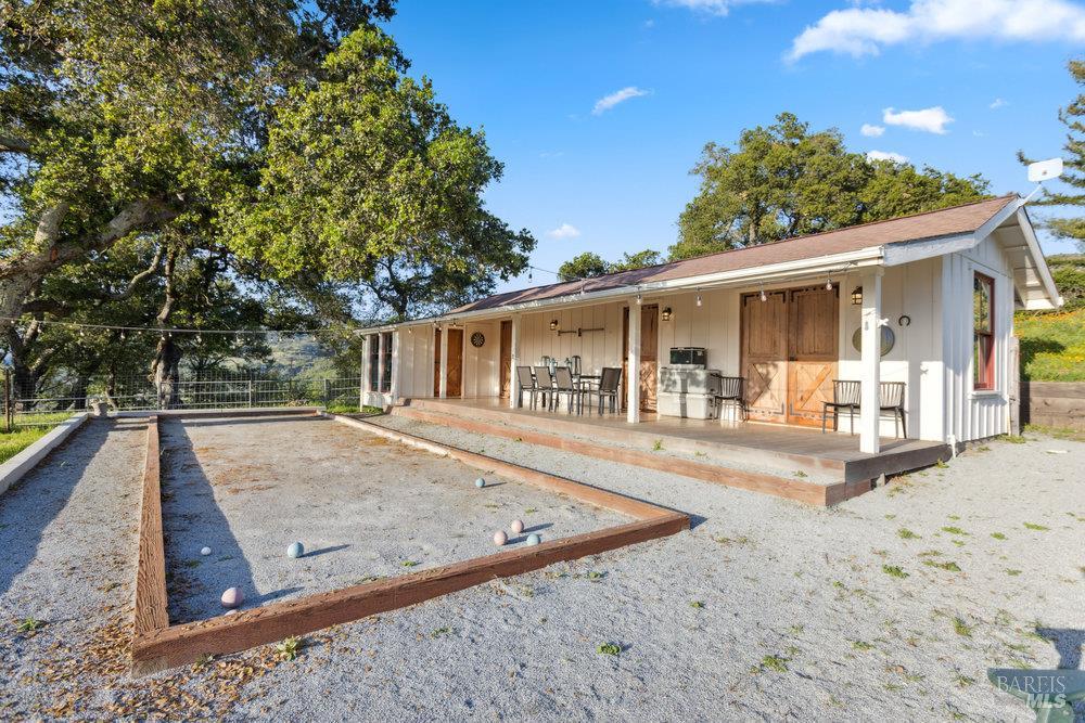 Detail Gallery Image 30 of 49 For 1180 Green Valley Rd, Napa,  CA 94558 - 3 Beds | 2 Baths