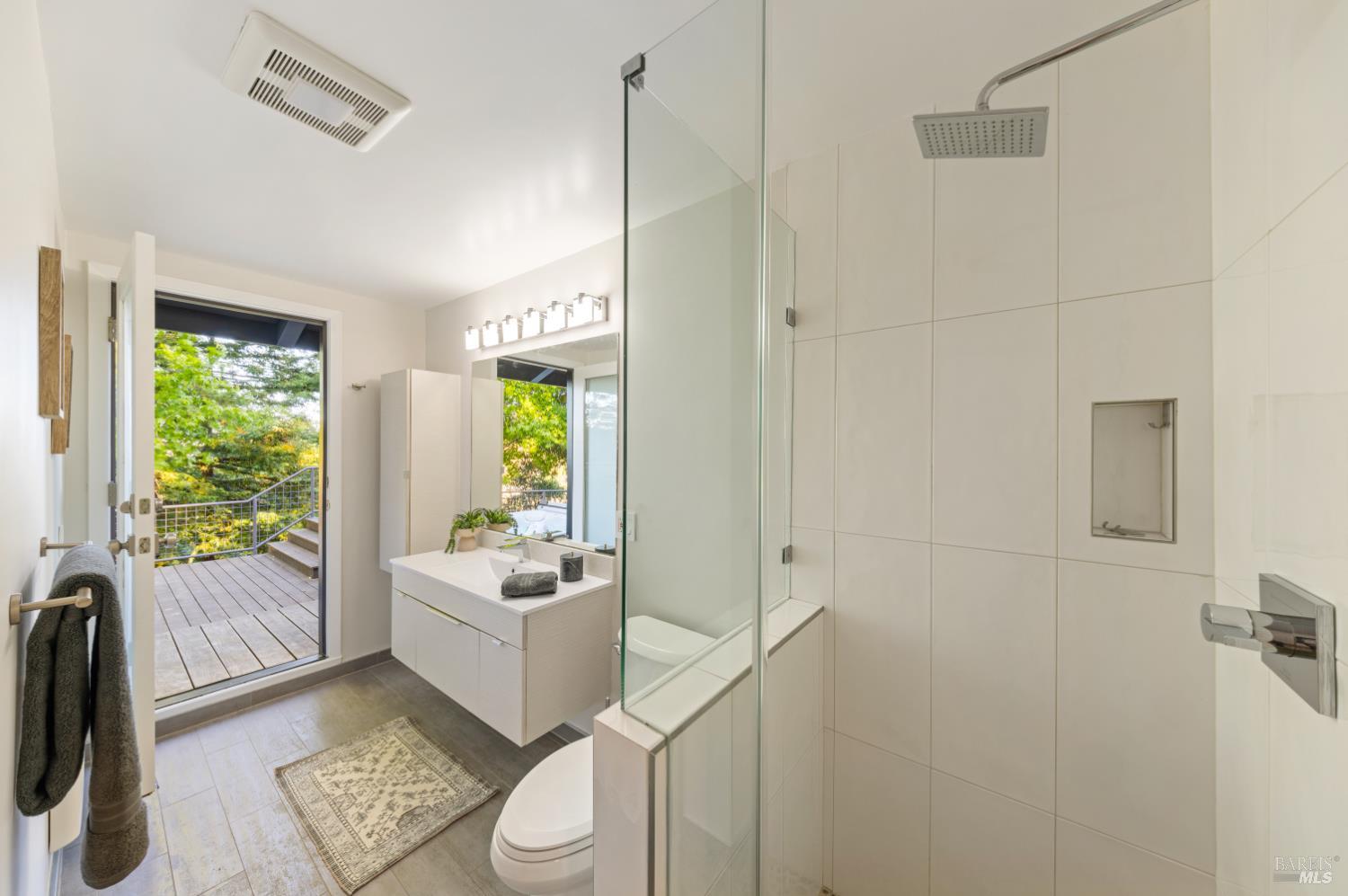Detail Gallery Image 33 of 55 For 17 Eton Way, Mill Valley,  CA 94941 - 5 Beds | 3/1 Baths