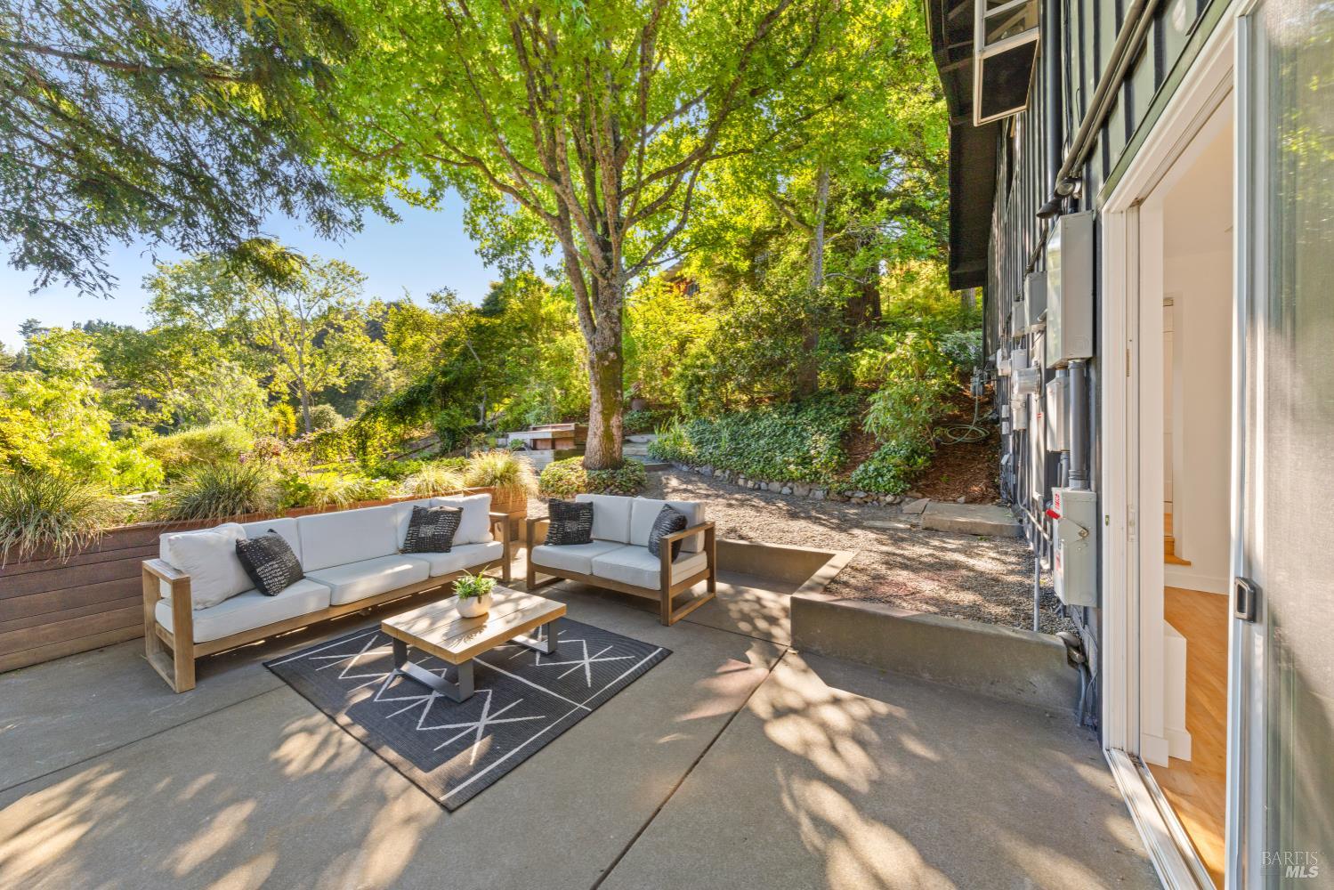 Detail Gallery Image 47 of 55 For 17 Eton Way, Mill Valley,  CA 94941 - 5 Beds | 3/1 Baths