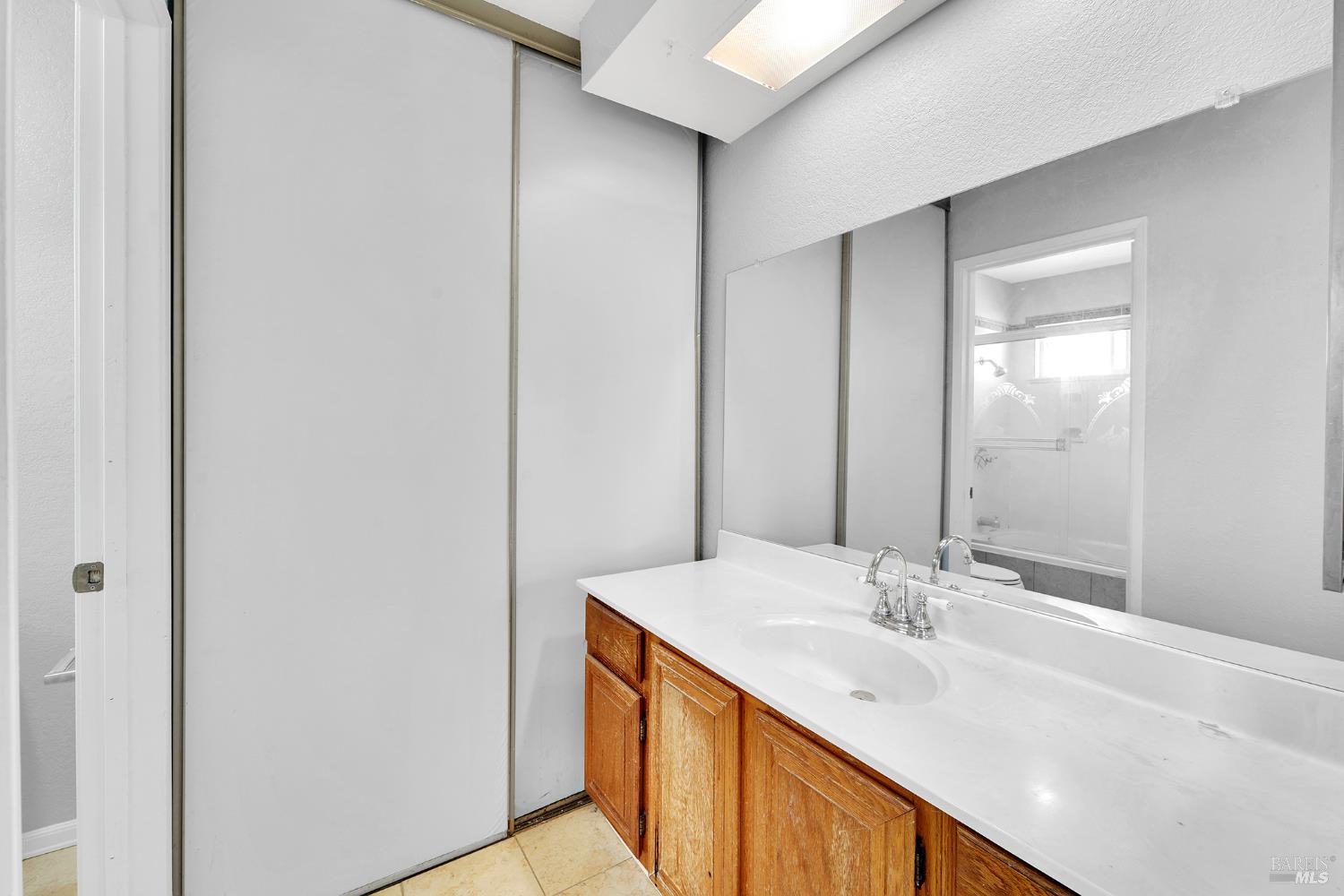 Detail Gallery Image 16 of 29 For 289 Catalina Way, Vallejo,  CA 94589 - 4 Beds | 3 Baths