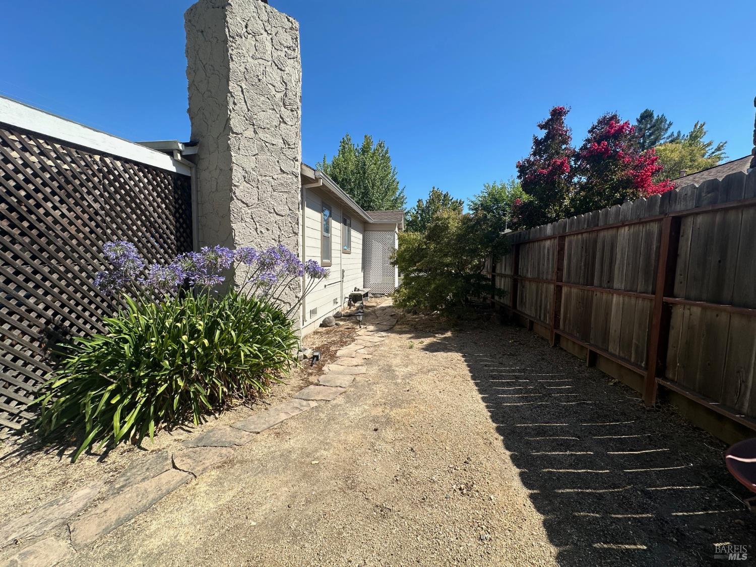 Detail Gallery Image 30 of 51 For 750 Pueblo Ave, Napa,  CA 94558 - 2 Beds | 1 Baths