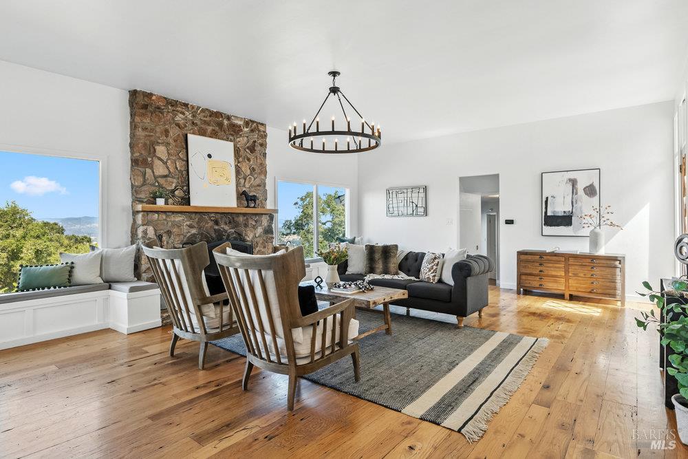 Detail Gallery Image 7 of 49 For 1180 Green Valley Rd, Napa,  CA 94558 - 3 Beds | 2 Baths