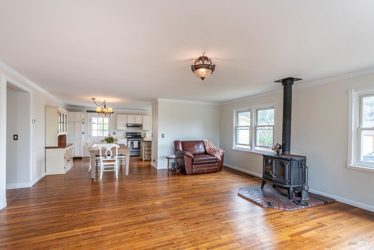 Detail Gallery Image 7 of 41 For 44700 Jackson St, Mendocino,  CA 95460 - 3 Beds | 1/1 Baths