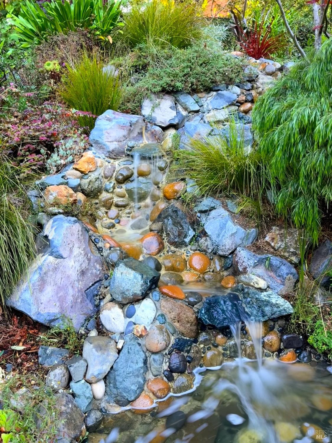 Detail Gallery Image 6 of 55 For 17 Eton Way, Mill Valley,  CA 94941 - 5 Beds | 3/1 Baths