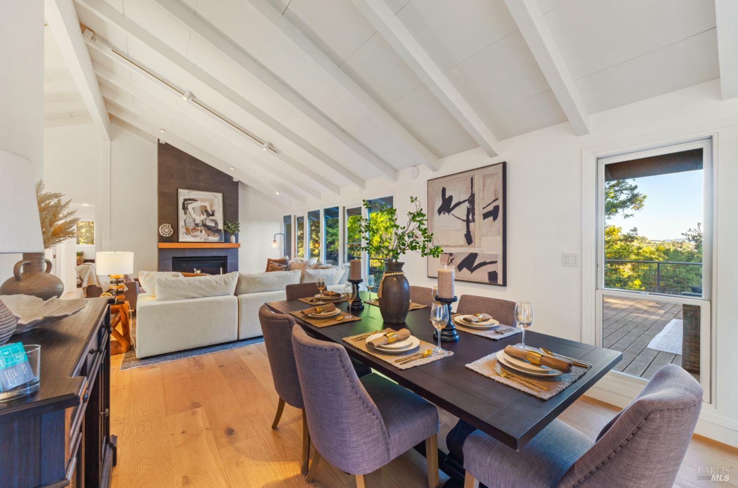 Detail Gallery Image 15 of 55 For 17 Eton Way, Mill Valley,  CA 94941 - 5 Beds | 3/1 Baths
