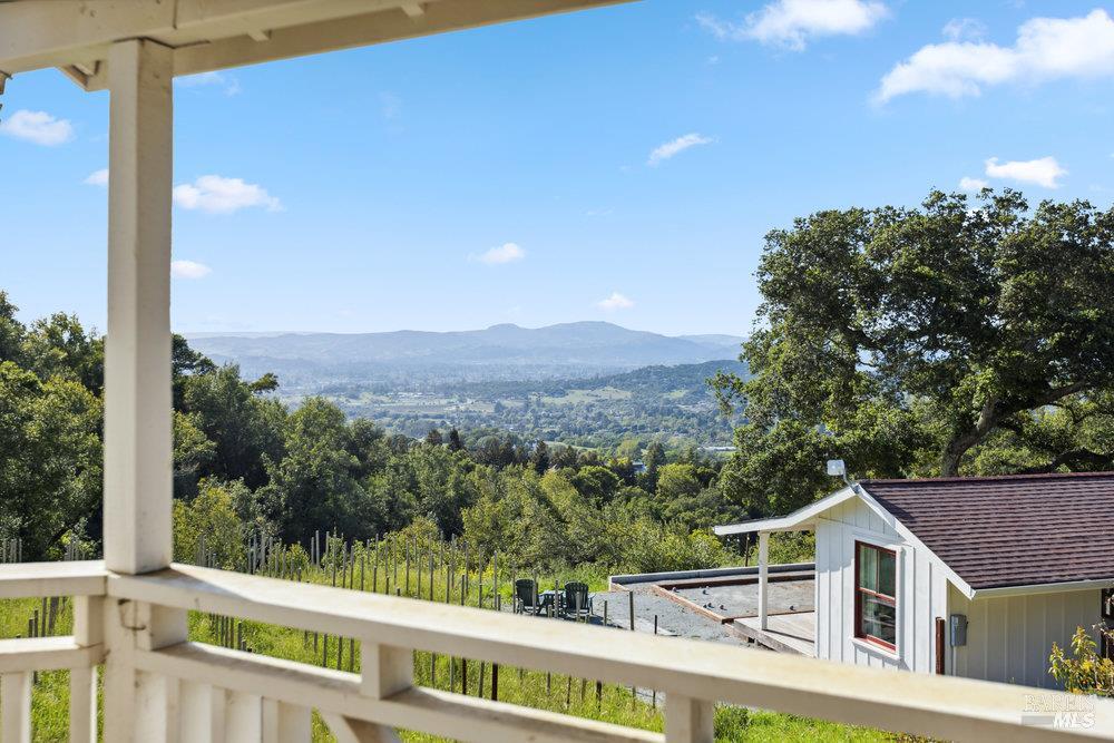 Detail Gallery Image 14 of 49 For 1180 Green Valley Rd, Napa,  CA 94558 - 3 Beds | 2 Baths