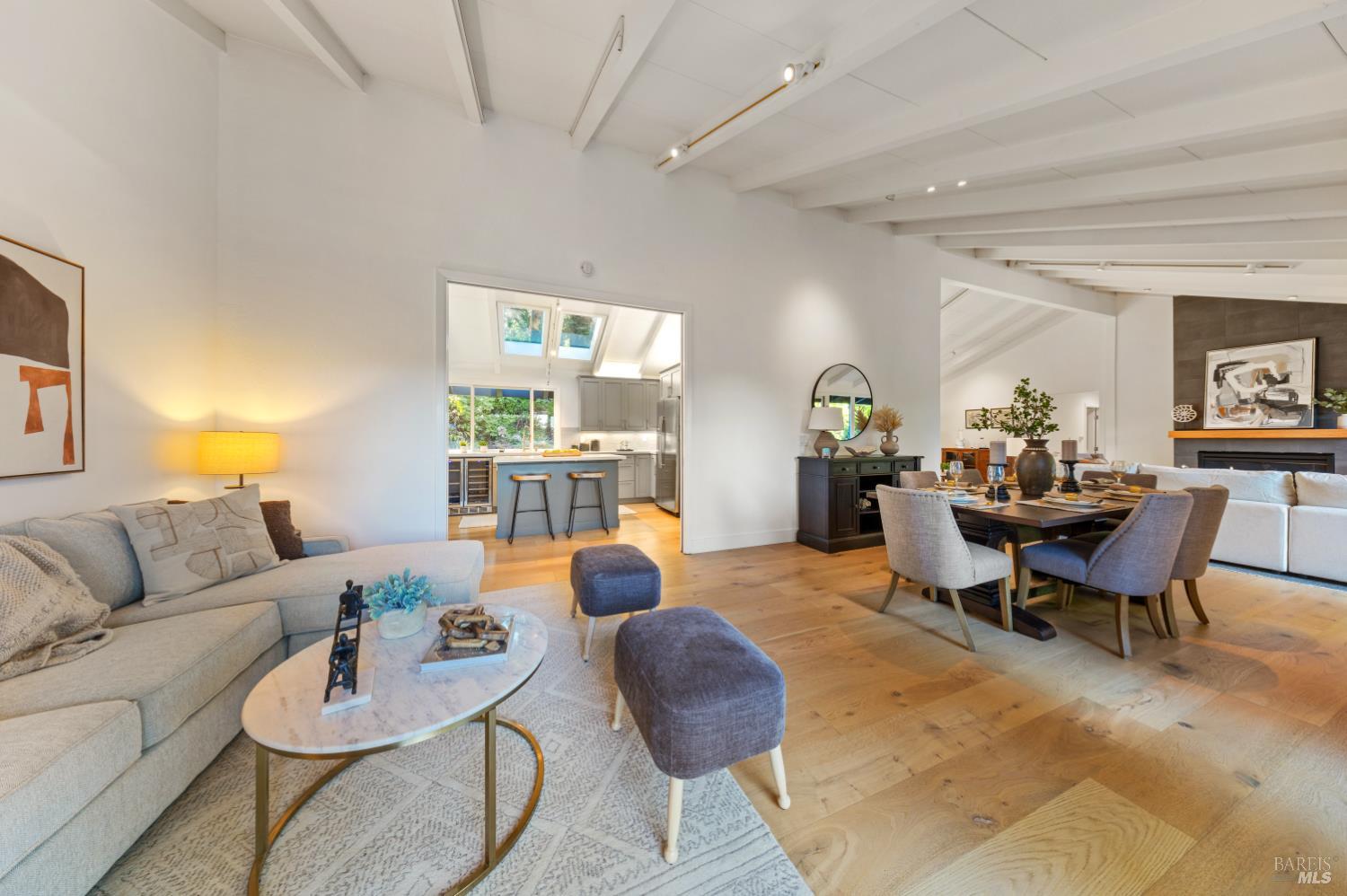 Detail Gallery Image 17 of 55 For 17 Eton Way, Mill Valley,  CA 94941 - 5 Beds | 3/1 Baths