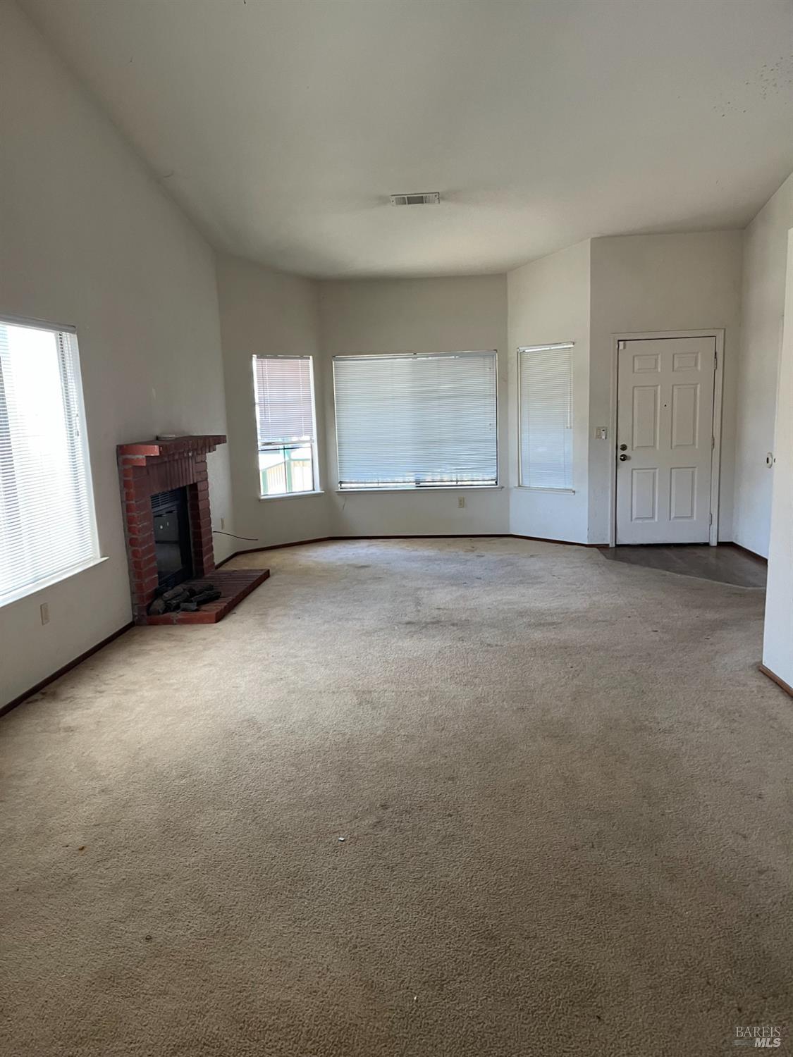 Detail Gallery Image 5 of 23 For 791 Cookson St, Vacaville,  CA 95687 - 3 Beds | 2 Baths