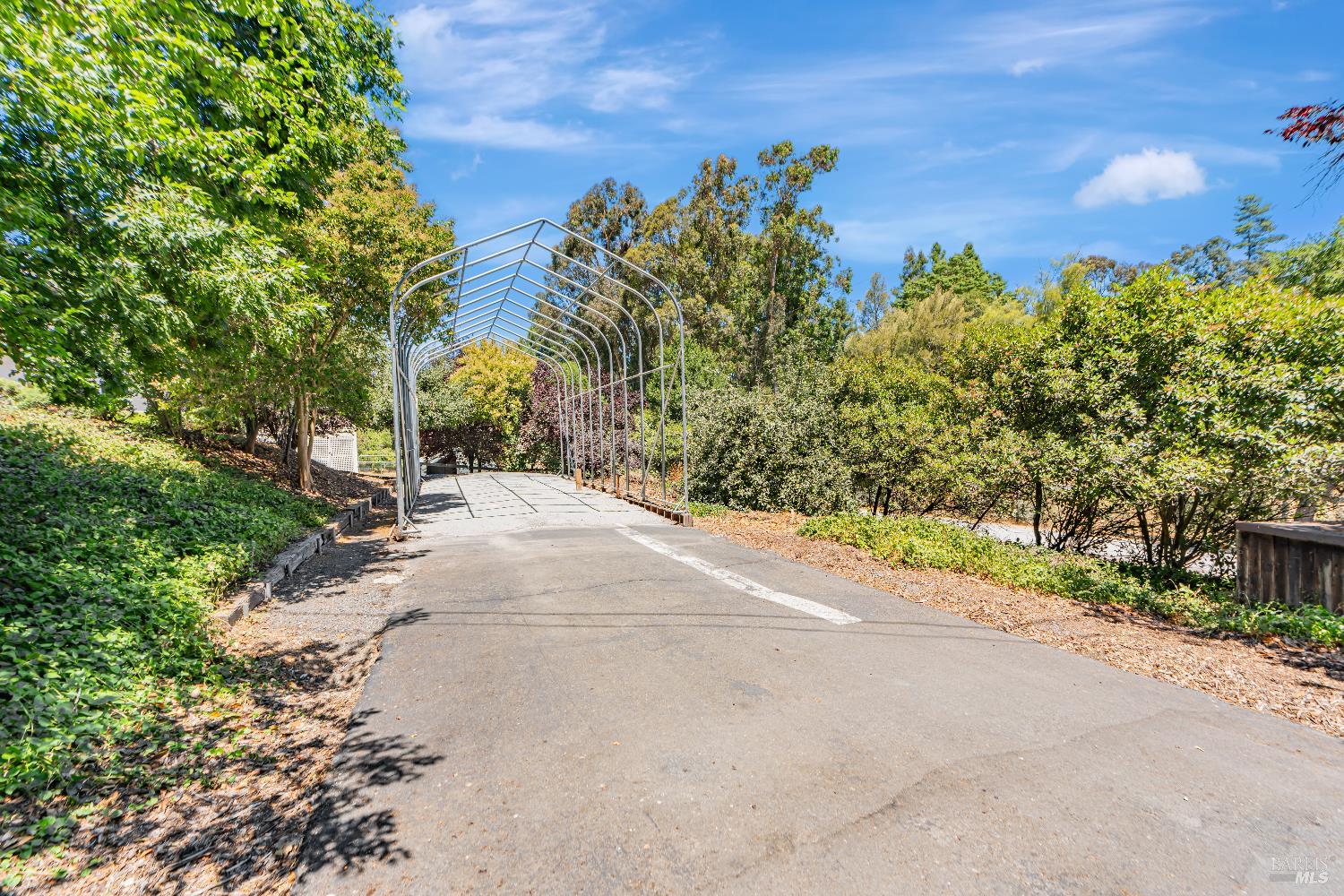 Detail Gallery Image 41 of 56 For 7842 Joyce Dr, Sebastopol,  CA 95472 - 4 Beds | 2/1 Baths
