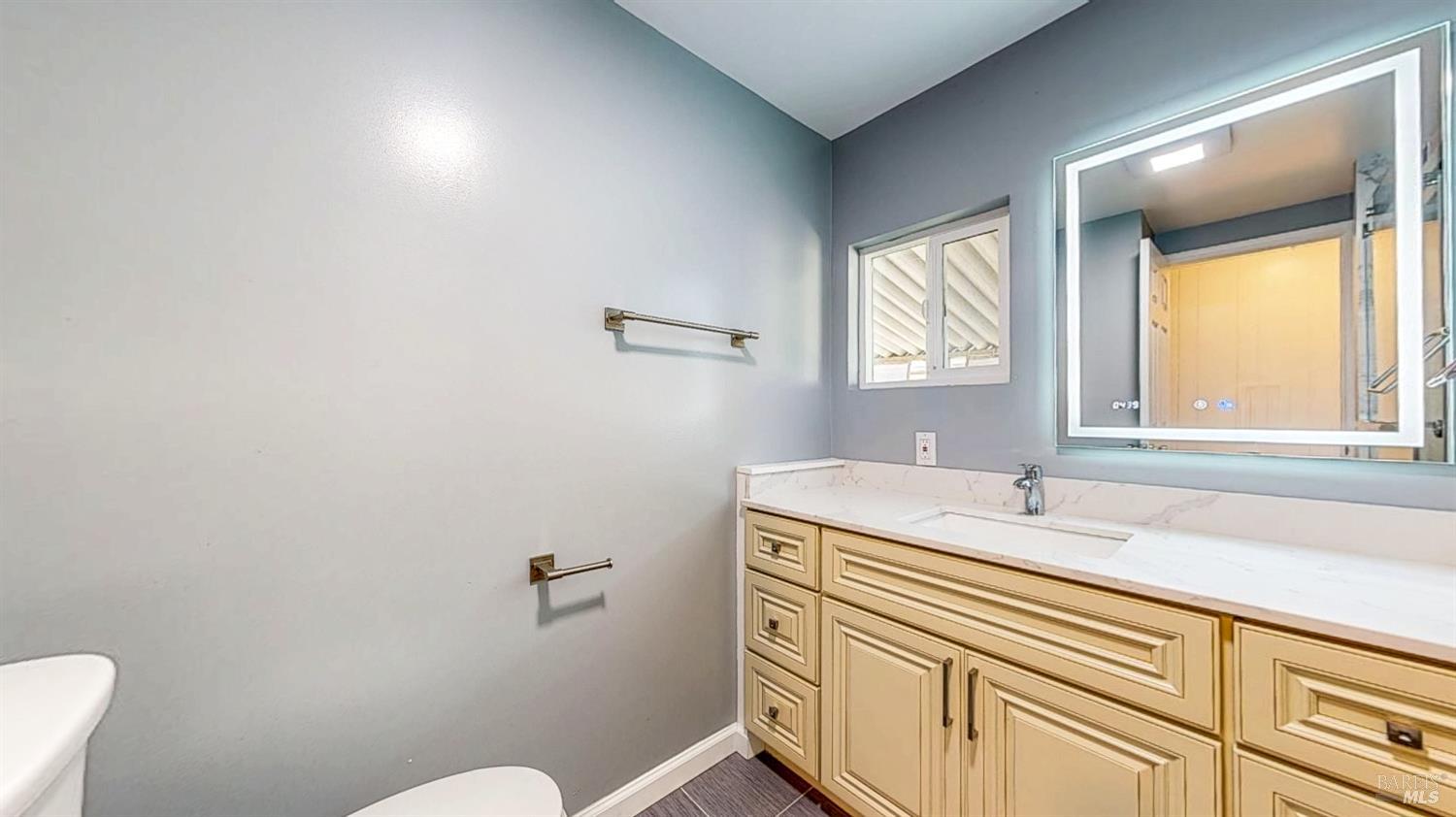 Detail Gallery Image 30 of 50 For 121 Pamplona Ct, Rohnert Park,  CA 94928 - 3 Beds | 2 Baths