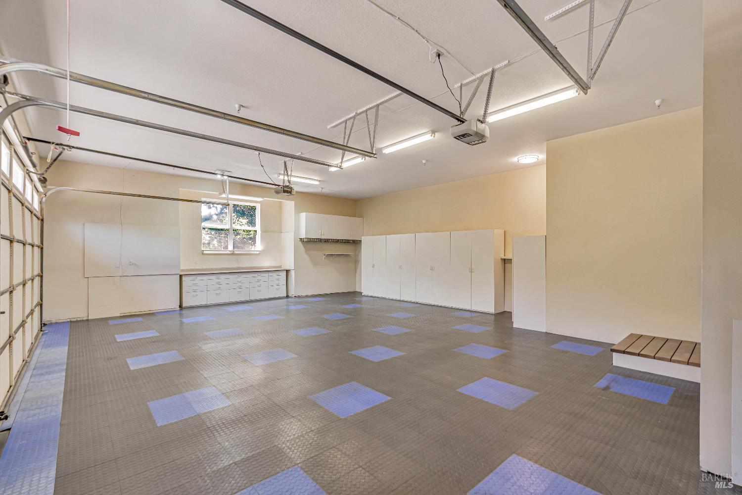Detail Gallery Image 37 of 56 For 7842 Joyce Dr, Sebastopol,  CA 95472 - 4 Beds | 2/1 Baths
