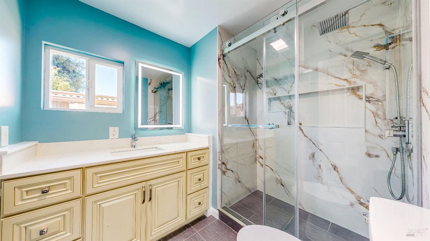 Detail Gallery Image 29 of 50 For 121 Pamplona Ct, Rohnert Park,  CA 94928 - 3 Beds | 2 Baths