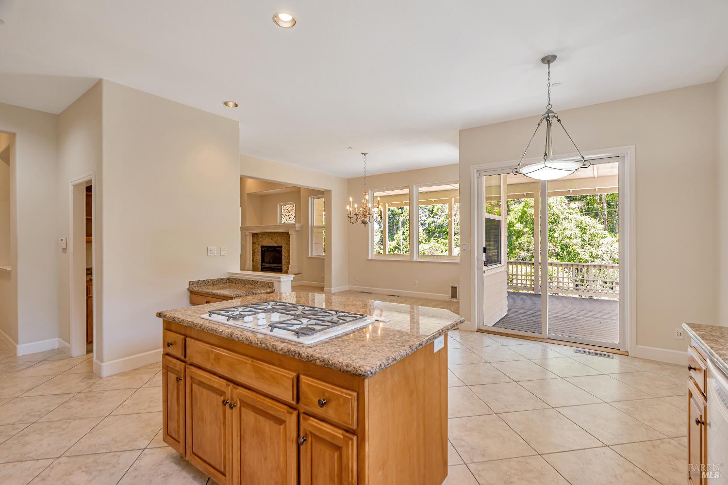 Detail Gallery Image 13 of 56 For 7842 Joyce Dr, Sebastopol,  CA 95472 - 4 Beds | 2/1 Baths