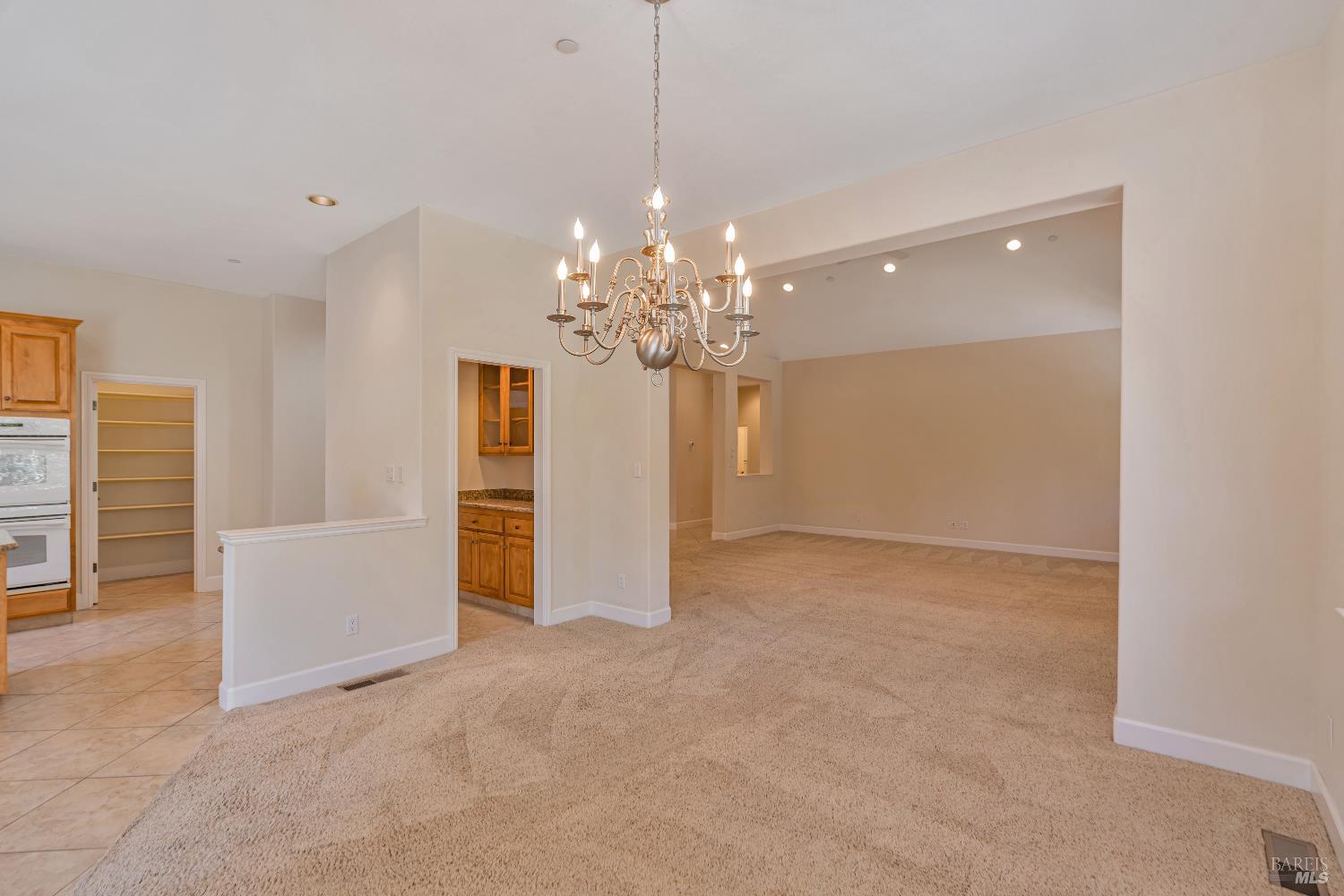 Detail Gallery Image 10 of 56 For 7842 Joyce Dr, Sebastopol,  CA 95472 - 4 Beds | 2/1 Baths