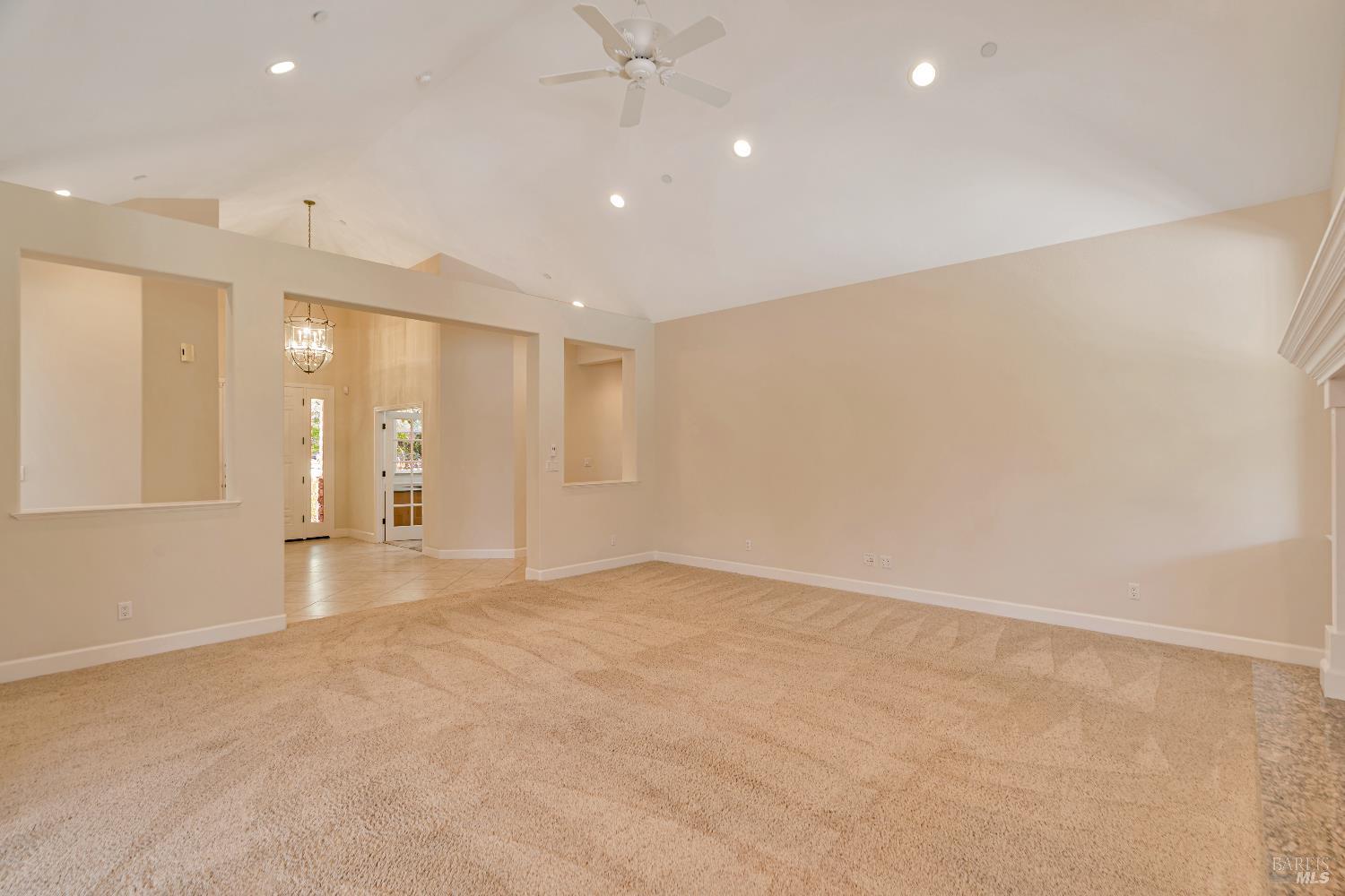 Detail Gallery Image 9 of 56 For 7842 Joyce Dr, Sebastopol,  CA 95472 - 4 Beds | 2/1 Baths