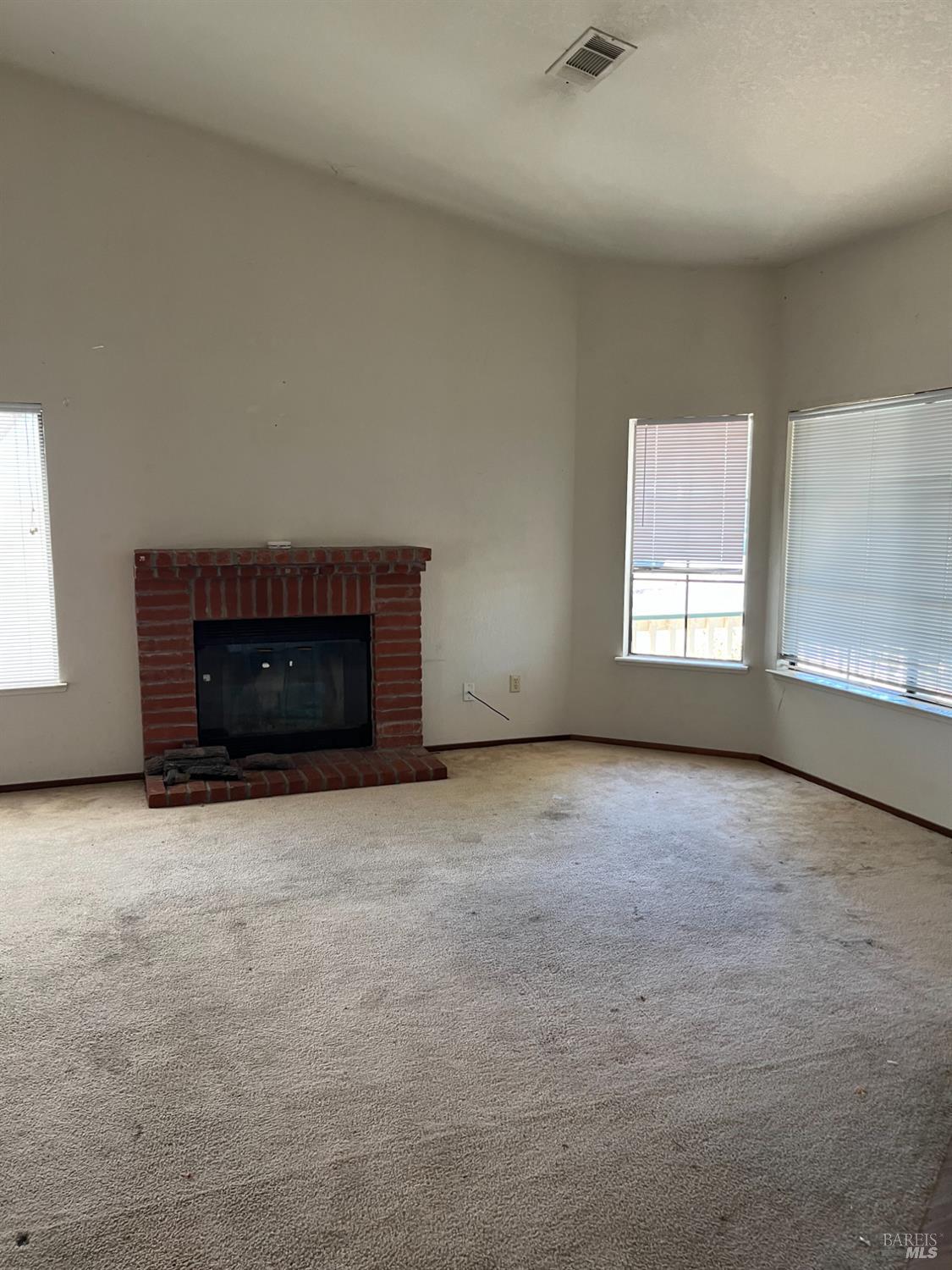 Detail Gallery Image 4 of 23 For 791 Cookson St, Vacaville,  CA 95687 - 3 Beds | 2 Baths