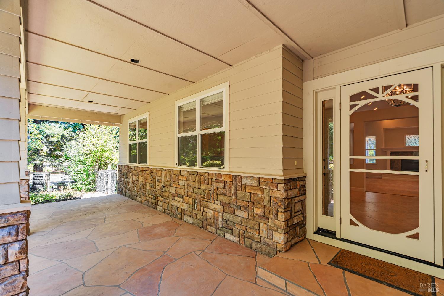 Detail Gallery Image 4 of 56 For 7842 Joyce Dr, Sebastopol,  CA 95472 - 4 Beds | 2/1 Baths
