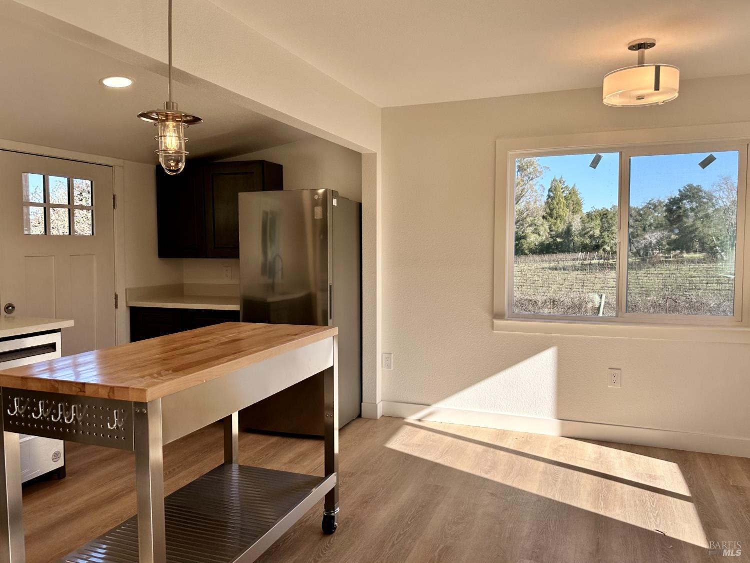 Detail Gallery Image 34 of 43 For 4605 Gravenstein Hwy, Sebastopol,  CA 95472 - 3 Beds | 3 Baths
