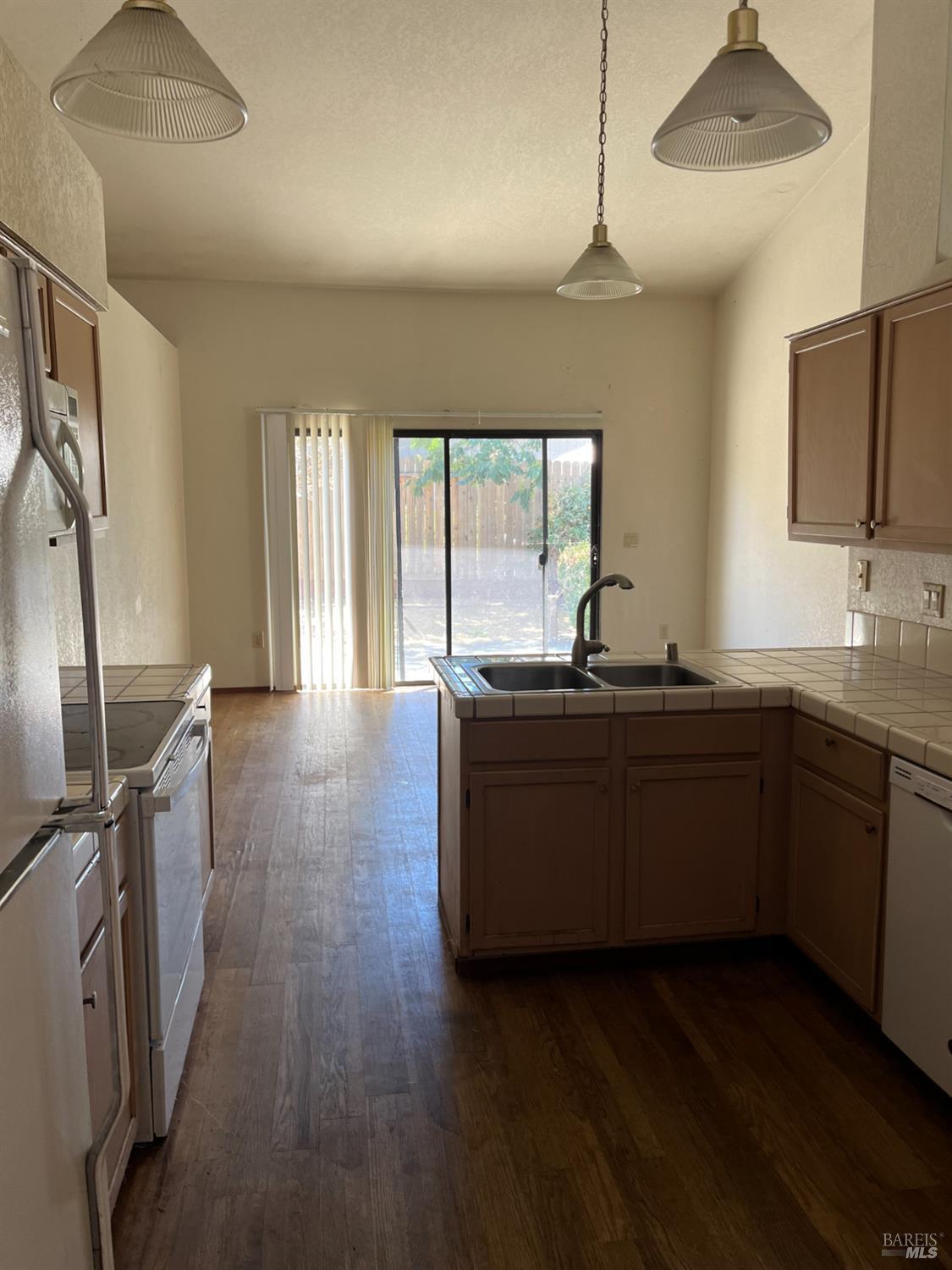 Detail Gallery Image 7 of 23 For 791 Cookson St, Vacaville,  CA 95687 - 3 Beds | 2 Baths
