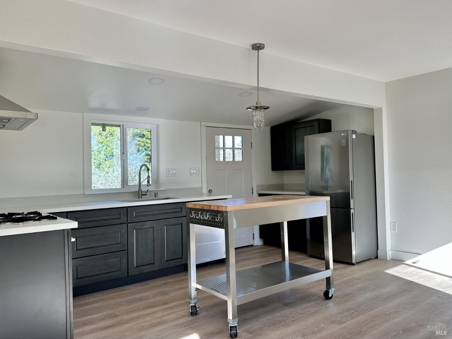 Detail Gallery Image 31 of 43 For 4605 Gravenstein Hwy, Sebastopol,  CA 95472 - 3 Beds | 3 Baths