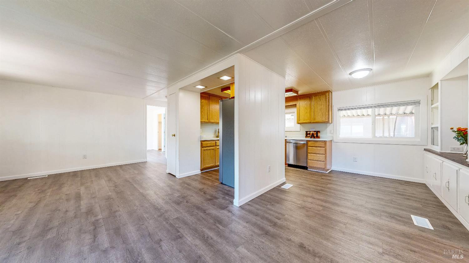 Detail Gallery Image 12 of 50 For 121 Pamplona Ct, Rohnert Park,  CA 94928 - 3 Beds | 2 Baths