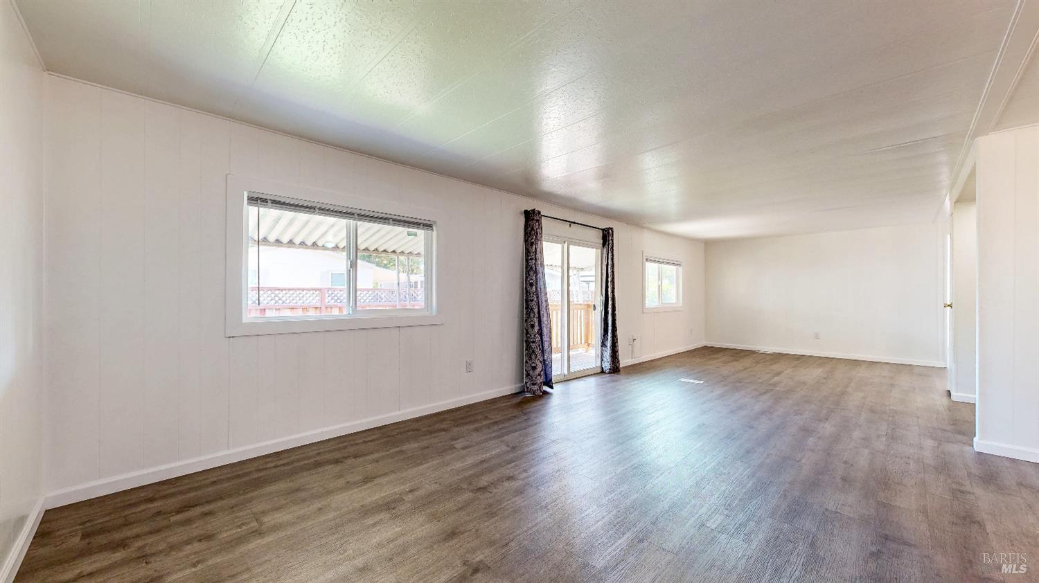 Detail Gallery Image 16 of 50 For 121 Pamplona Ct, Rohnert Park,  CA 94928 - 3 Beds | 2 Baths