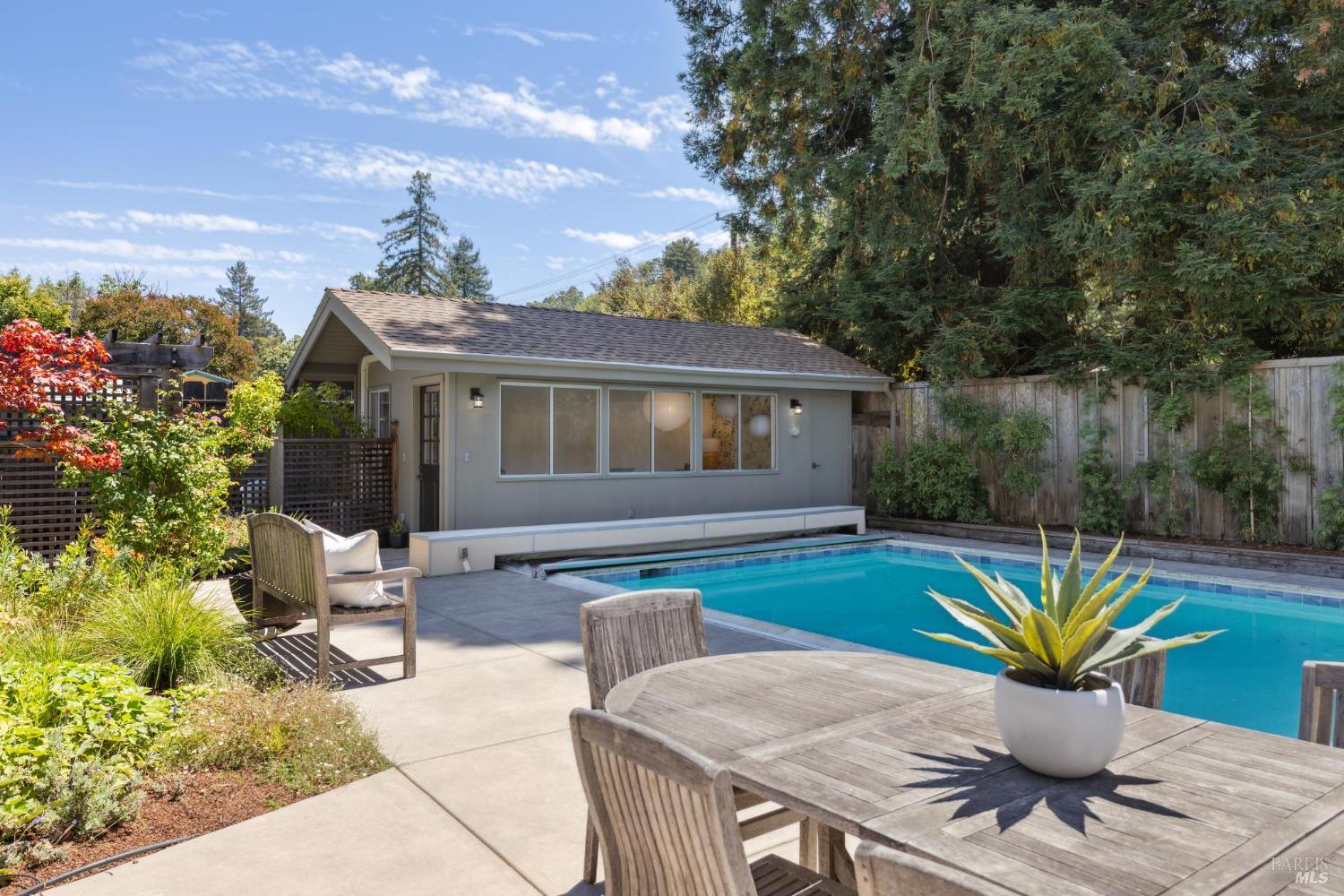 Detail Gallery Image 36 of 53 For 97 Florence Ave, San Anselmo,  CA 94960 - 2 Beds | 1/1 Baths