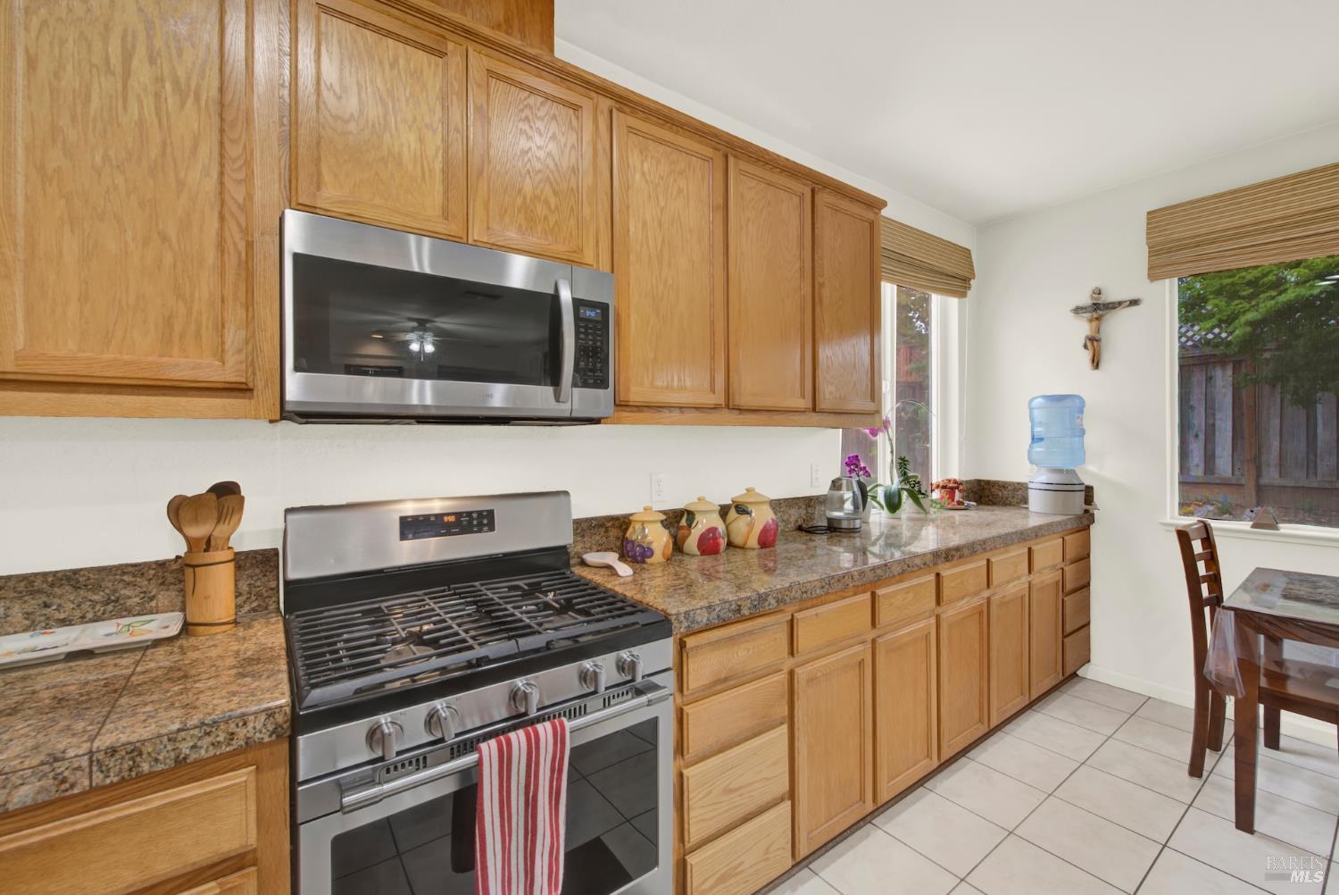 Detail Gallery Image 25 of 62 For 859 Liberty Dr, Napa,  CA 94559 - 4 Beds | 3 Baths