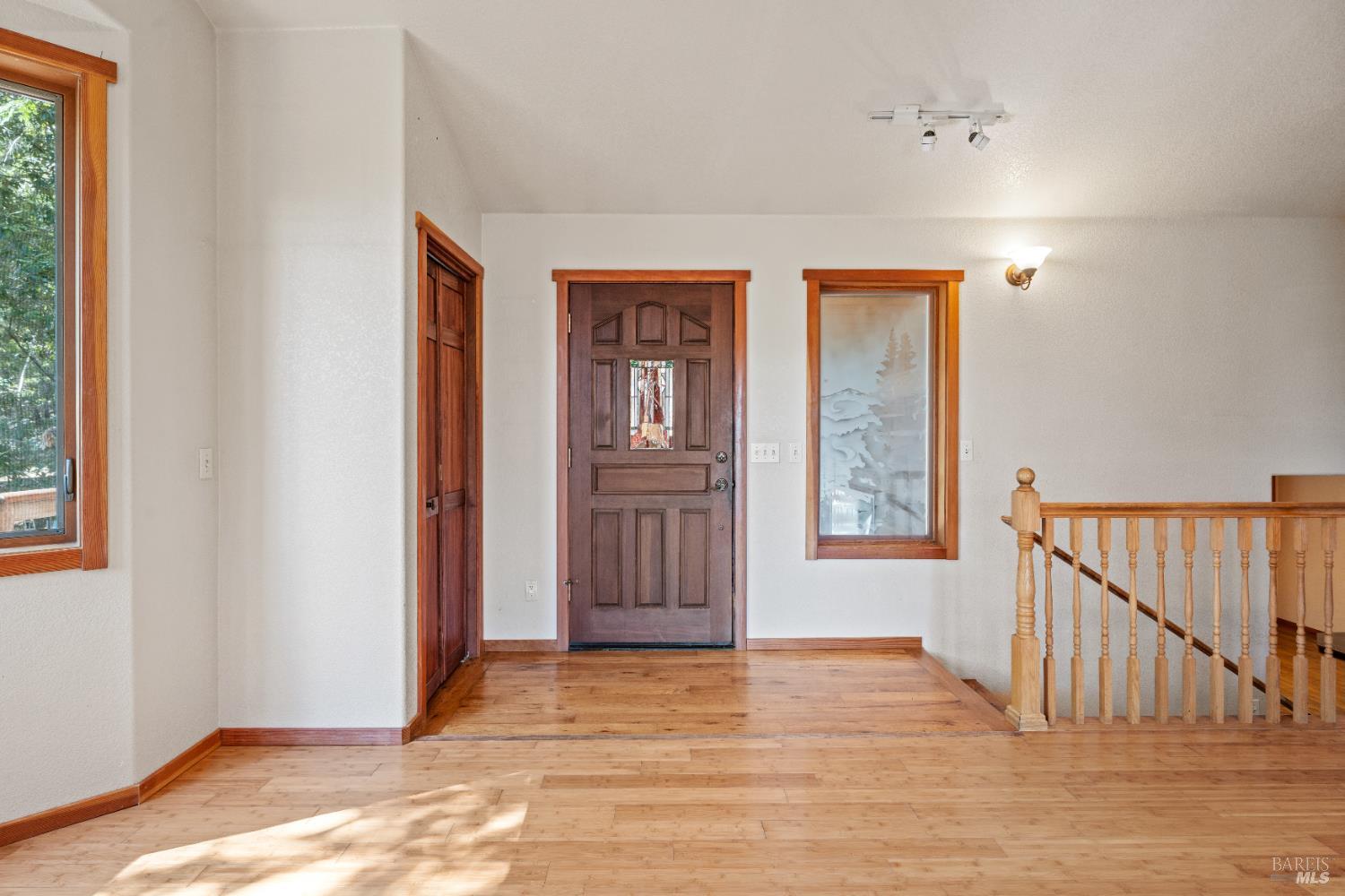 Detail Gallery Image 2 of 29 For 2030 Buckeye Dr, Willits,  CA 95490 - 3 Beds | 2 Baths