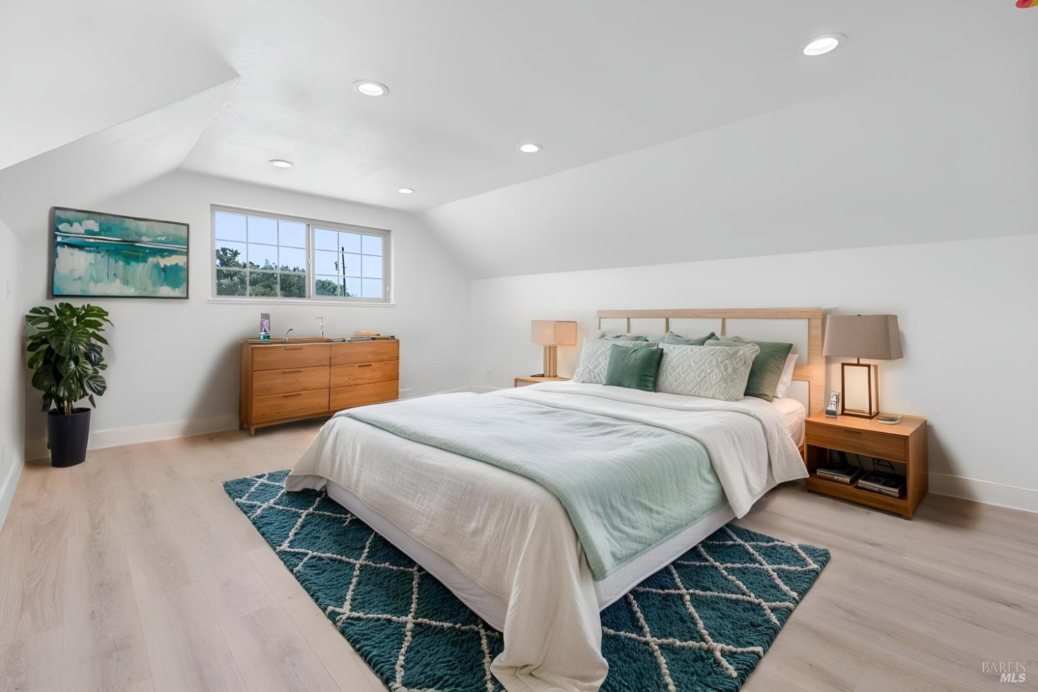 Detail Gallery Image 9 of 22 For 2213 Santa Fe Ct, Fairfield,  CA 94533 - 4 Beds | 2 Baths