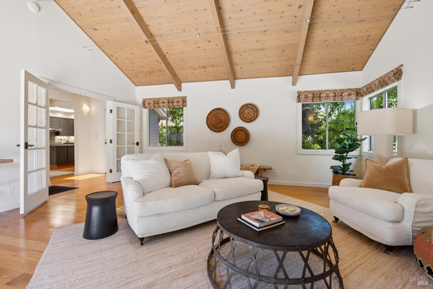 Detail Gallery Image 15 of 53 For 97 Florence Ave, San Anselmo,  CA 94960 - 2 Beds | 1/1 Baths