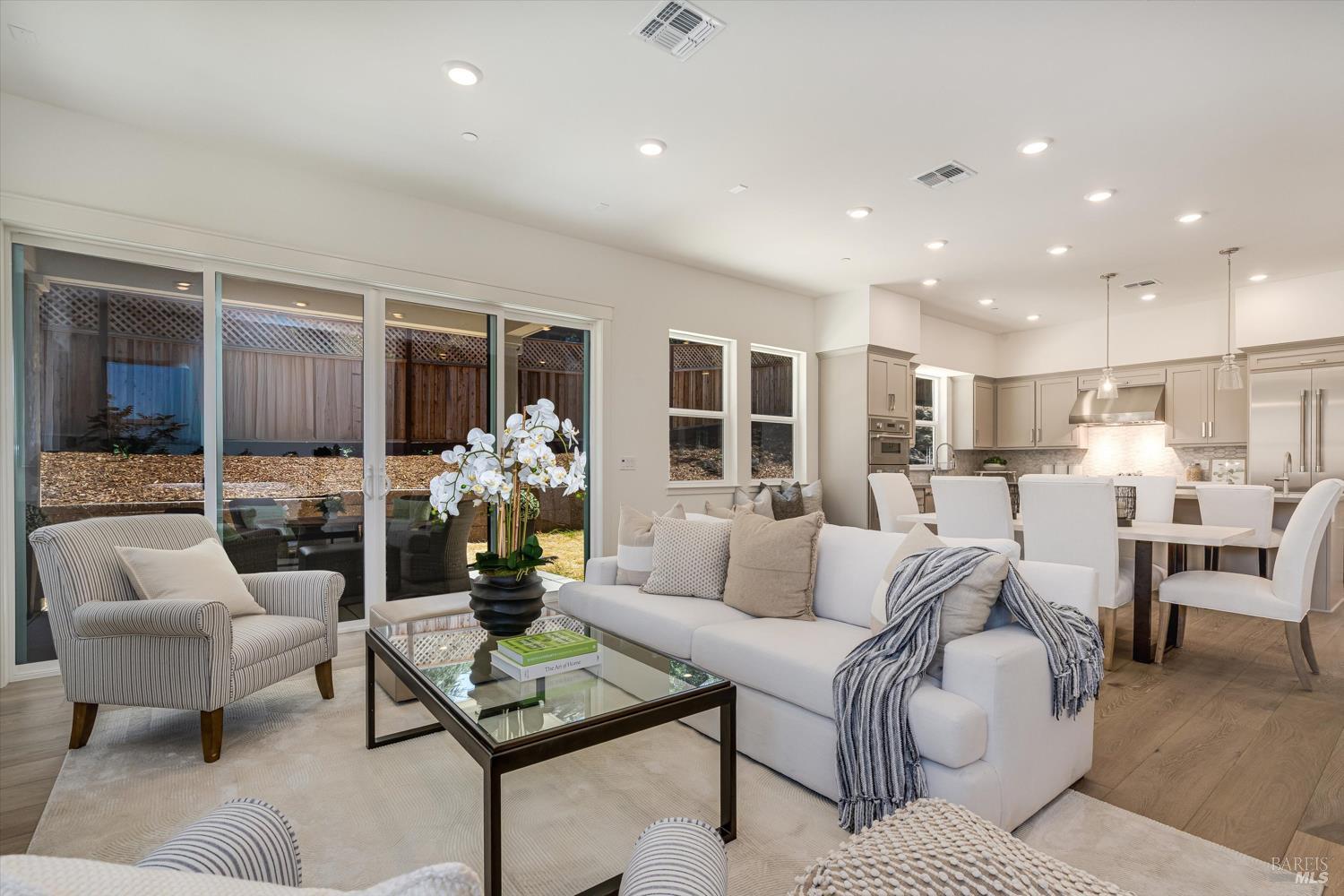 Detail Gallery Image 7 of 39 For 107 Grace Ln, Napa,  CA 94559 - 4 Beds | 3/1 Baths