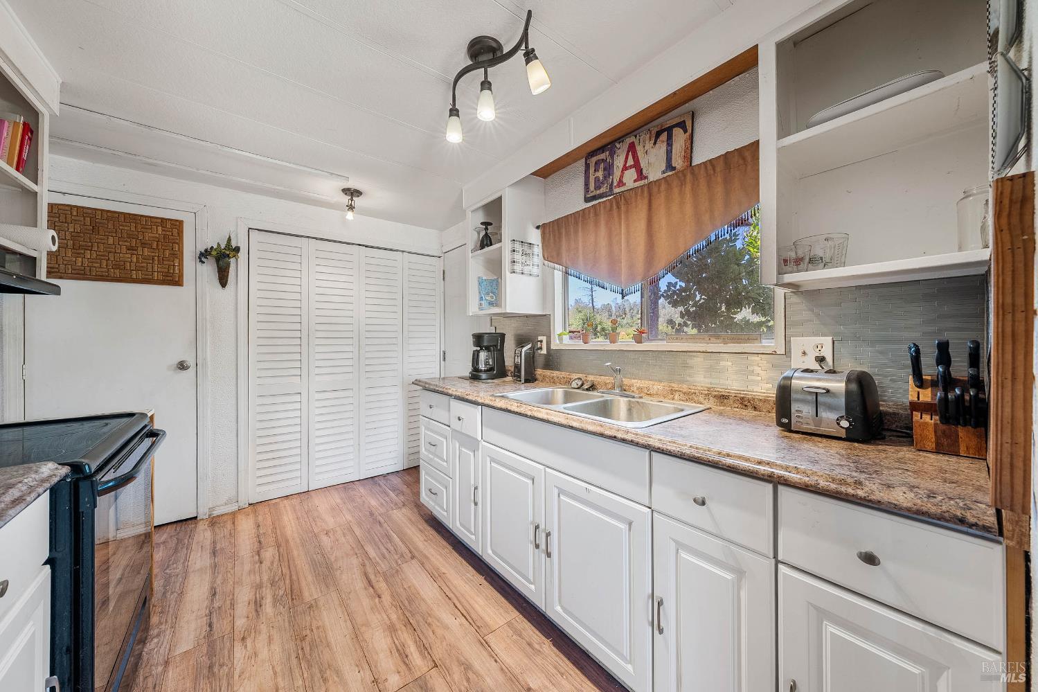Detail Gallery Image 45 of 68 For 15000 Gray Pine Rd, Lower Lake,  CA 95457 - 1 Beds | 1 Baths