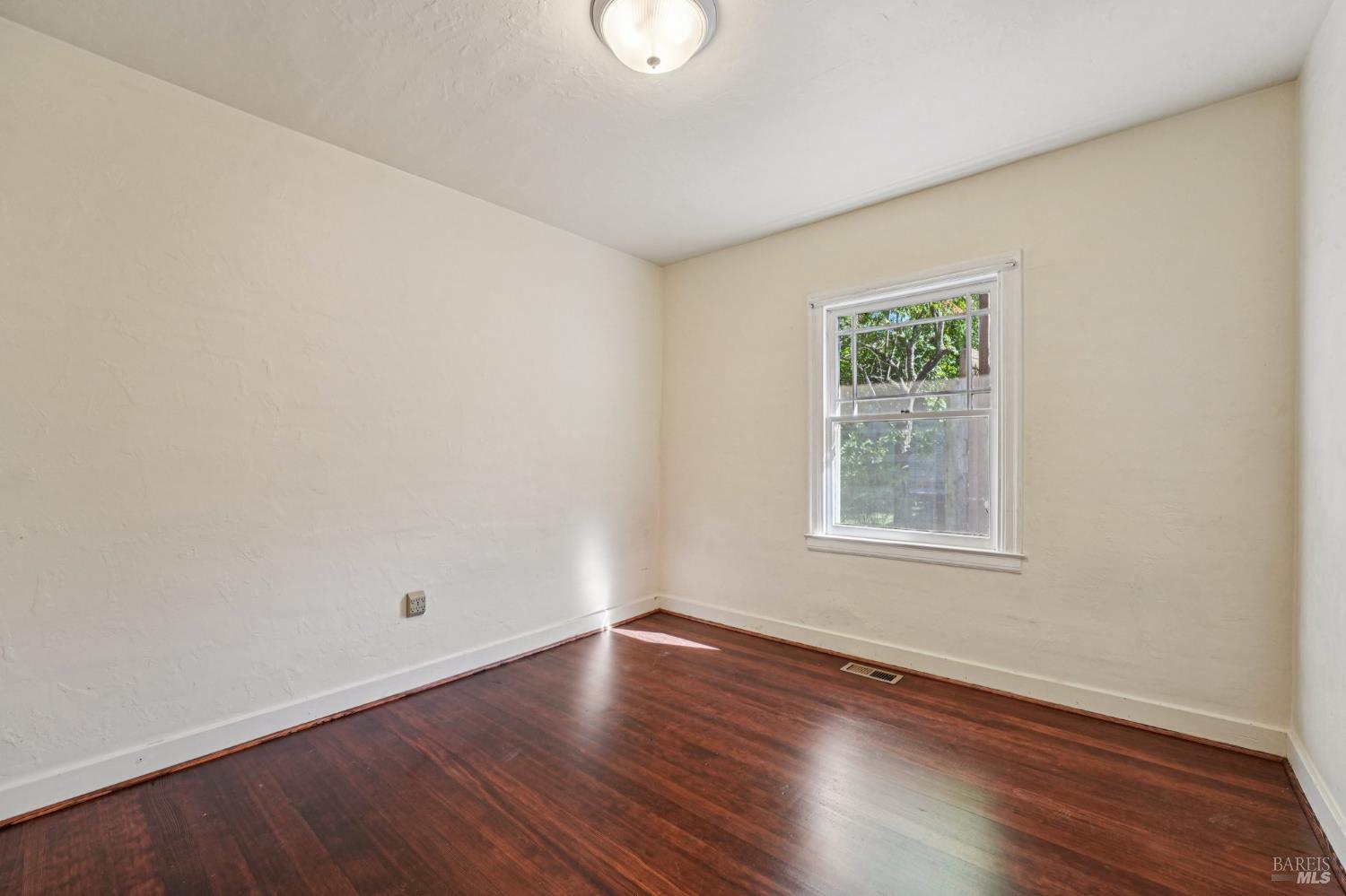 Detail Gallery Image 42 of 73 For 514 Sanitarium Rd, Saint Helena,  CA 94574 - 3 Beds | 3 Baths