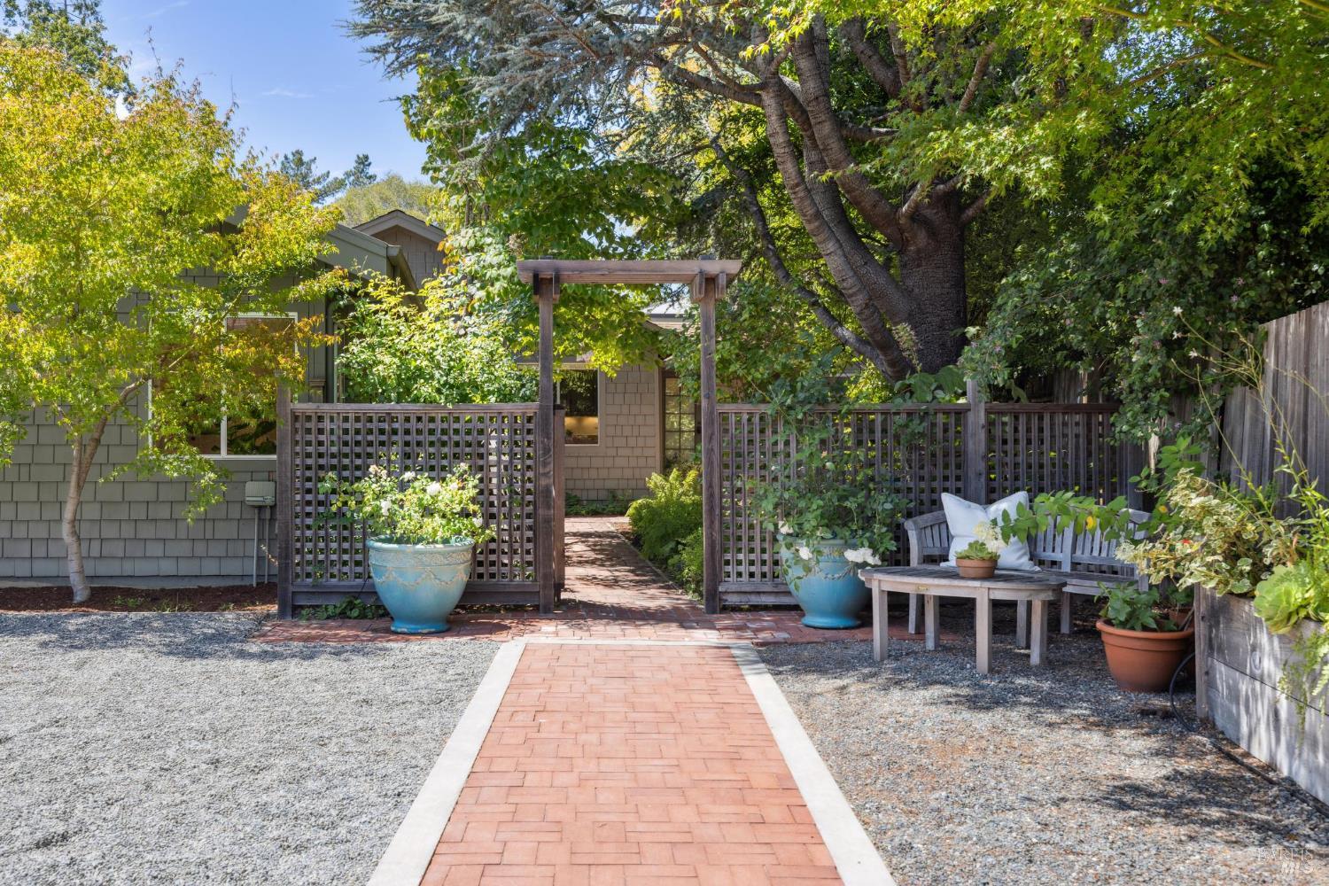 Detail Gallery Image 51 of 53 For 97 Florence Ave, San Anselmo,  CA 94960 - 2 Beds | 1/1 Baths
