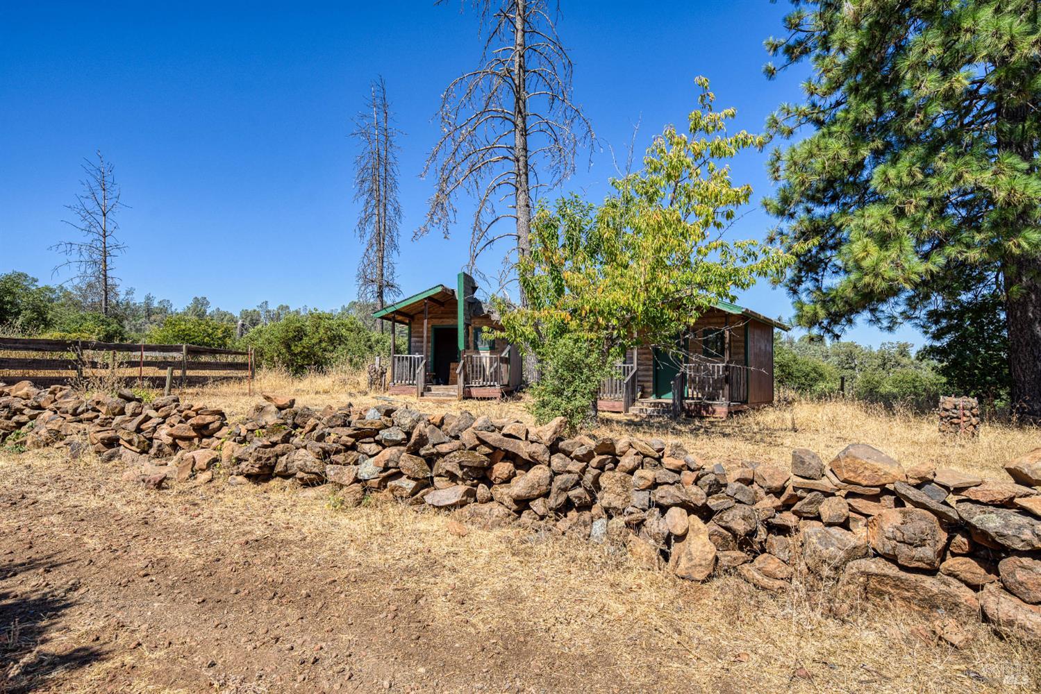 Detail Gallery Image 34 of 68 For 15000 Gray Pine Rd, Lower Lake,  CA 95457 - 1 Beds | 1 Baths