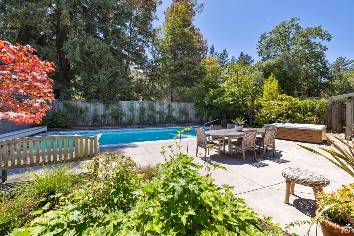 Detail Gallery Image 2 of 53 For 97 Florence Ave, San Anselmo,  CA 94960 - 2 Beds | 1/1 Baths