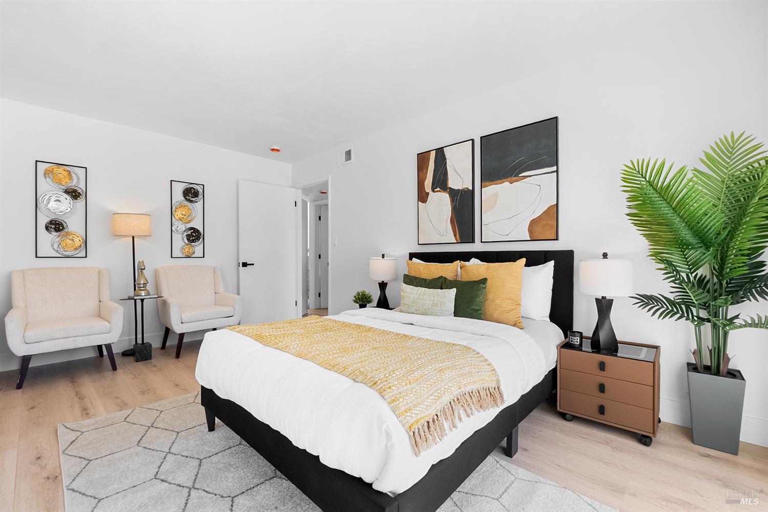 Detail Gallery Image 11 of 22 For 2213 Santa Fe Ct, Fairfield,  CA 94533 - 4 Beds | 2 Baths