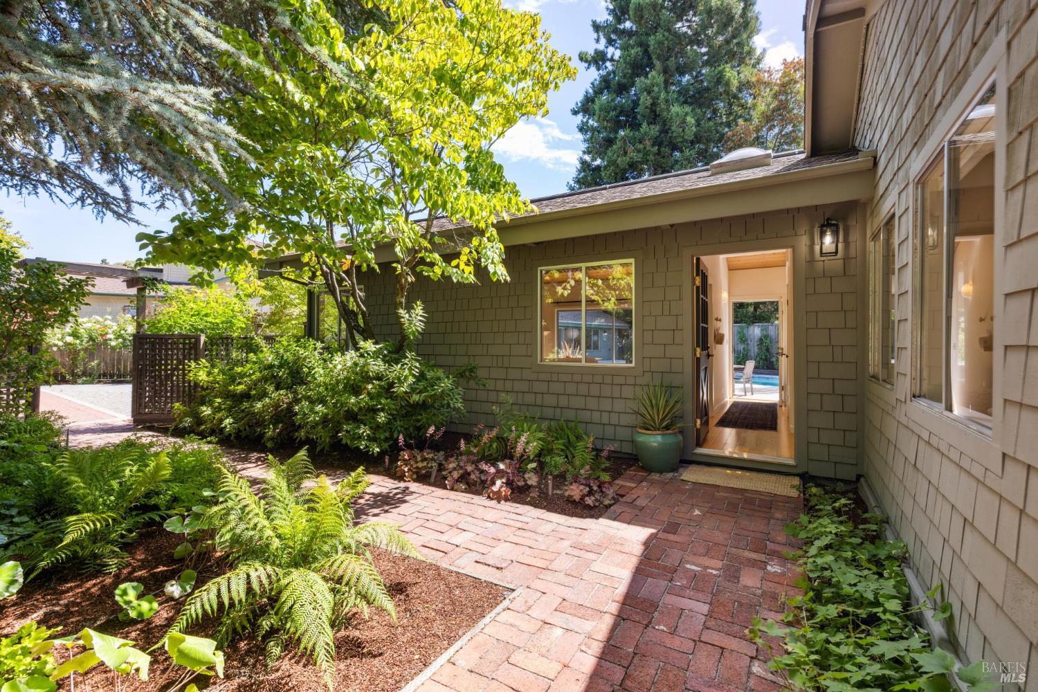 Detail Gallery Image 52 of 53 For 97 Florence Ave, San Anselmo,  CA 94960 - 2 Beds | 1/1 Baths