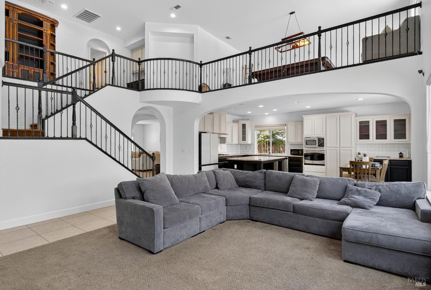 Detail Gallery Image 12 of 73 For 3034 W Clinton Ct, Visalia,  CA 93291 - 5 Beds | 3 Baths