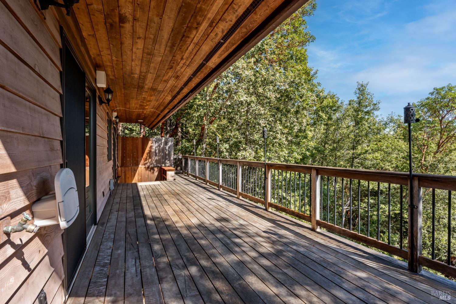 Detail Gallery Image 21 of 29 For 2030 Buckeye Dr, Willits,  CA 95490 - 3 Beds | 2 Baths