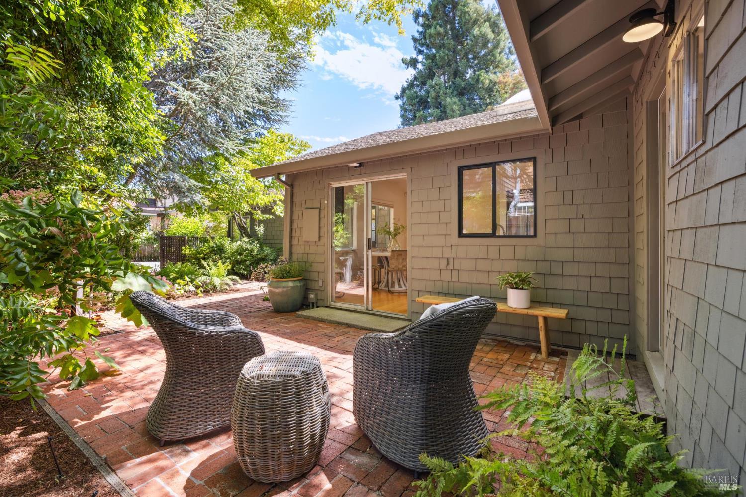Detail Gallery Image 25 of 53 For 97 Florence Ave, San Anselmo,  CA 94960 - 2 Beds | 1/1 Baths